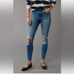 American Eagle distressed jeggings